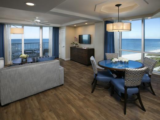 Beachfront One-Bedroom Suites - A wide variety of Rooms and Suites. Photo 6
