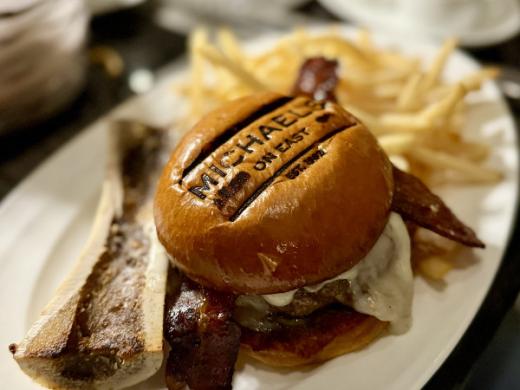"Black Rabbit" Classic Cheeseburger Photo 18