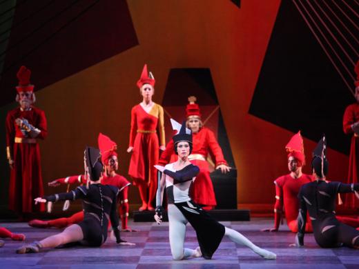 The Sarasota Ballet in Dame Ninette de Valois' Checkmate - Photo Frank Atura - The Sarasota Ballet in Dame Ninette de Valois' Checkmate, dancer featured Danielle Brown - Photo Frank Atura Photo 5