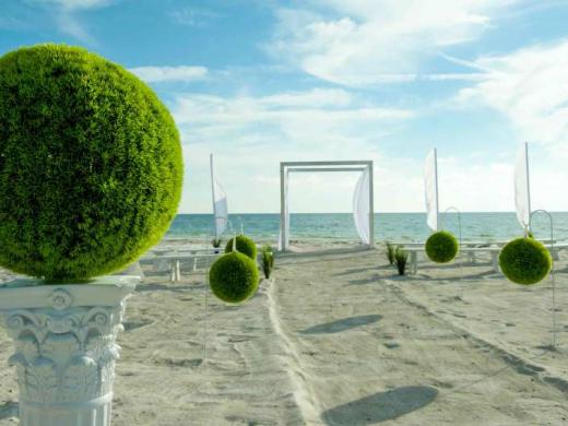 Miami Modern Themed Beach Wedding - Lido Beach with a touch of Miami Flare! Photo 3