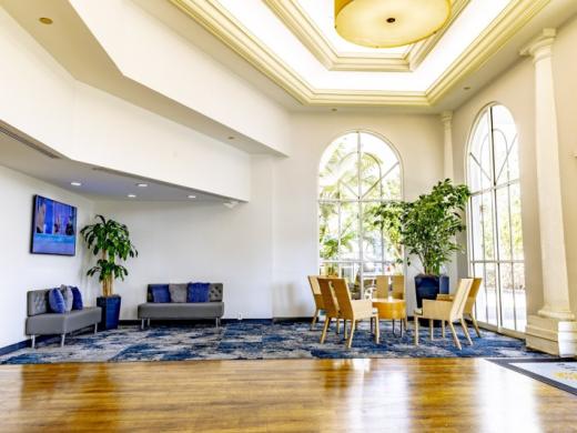 La Quinta Lobby Photo 3