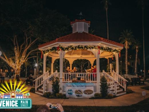 Gazebo in Centennial Park Downtown Venice Photo 9