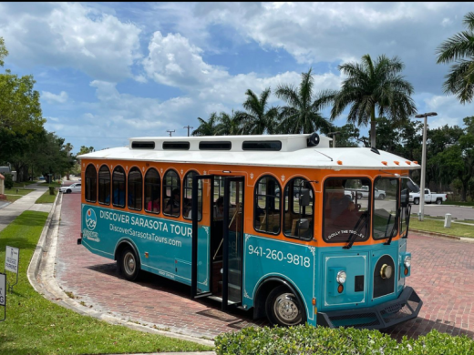 Dolly - Enjoy a comfortable ride in Dolly The Trolley- she is enclosed and air-conditioned with padded seats. Photo 3