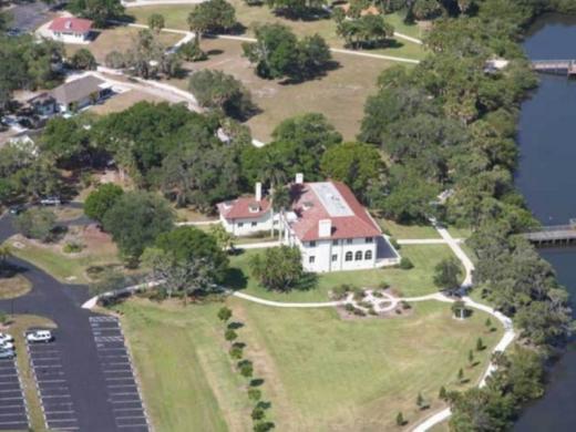 1219_640x481.jpg Photo