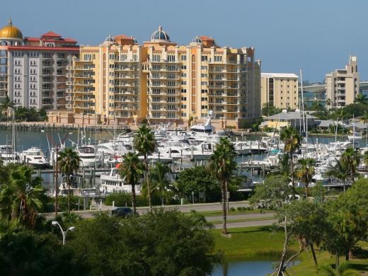 A Unique Alternative for Active Downtown Living! - A UNIQUE ALTERNATIVE FOR ACTIVE SENIORS DESIRING TO RESIDE IN DOWNTOWN SARASOTA WHO MAY HAVE BEEN THINKING ABOUT A CONDO, HOTEL, PRIVATE RESIDENCE... Photo