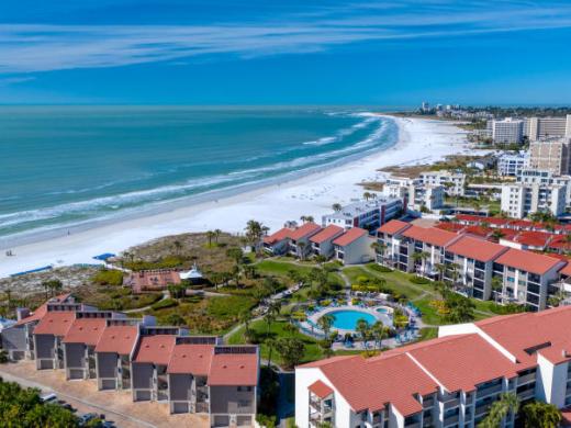 Direct Access to the Beautiful Siesta Key Beach! Photo
