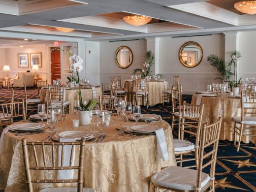 Main Dining Room - The main dining room can host special events to corporate functions. Photo 4