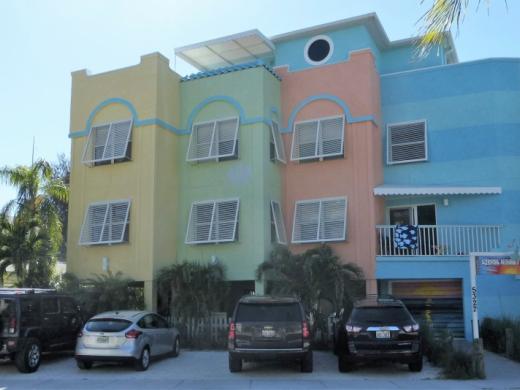 Siesta Sunset Royale beach house - Seven apartment vacation rental boutique hotel on Siesta Key at beach access #7 Photo 2