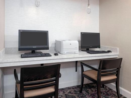 Business Center - Print your boarding pass or important documents in our complimentary business center. Photo 7