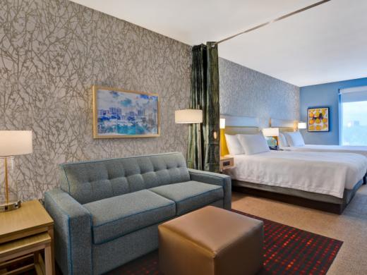 Guest Room - Enjoy your spacious room with an option of one king sized bed or two queen sized bed along with a pull out sofa couch! Photo 7