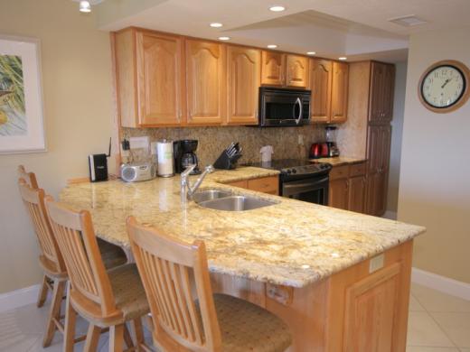 Typical Kitchen Photo 11