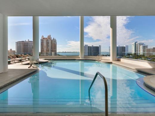 Embassy Suites Pool Photo 10