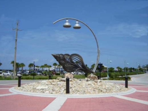 720_640x480.jpg - Roundabout at Englewood Beach Photo 3
