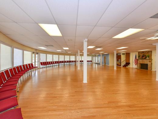 "John Chidsey” Bayfront Community Center - This quaint little venue has stunning views of the Sarasota Bay and offers a 2,000 square foot facility that is ideal for dances, church socials, meetin... Photo 3