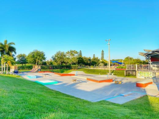 Payne Park Skate Park - ? Open Daily, 7 a.m. - 10 p.m.
? FREE Admission
? Unsupervised
Enjoy at your own risk.*

*For further information please reference Florida Statute #316.0085 Photo