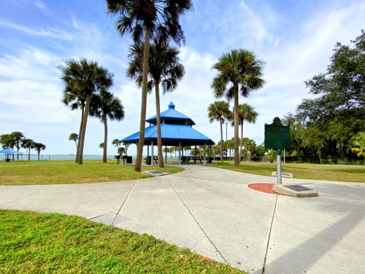 Whitaker Park - Perfect place to watch the sunrise or sunset, fish, or walk a leashed pet. Photo 2
