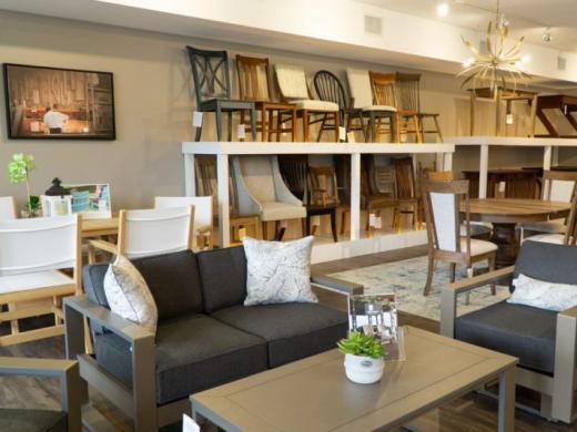 Showroom Interior Photo 6