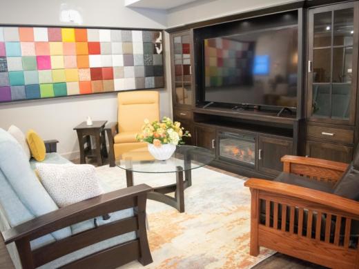 Living Room Photo 7