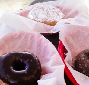 Abbe's-Donuts-1_MilesArticleOpt.jpg