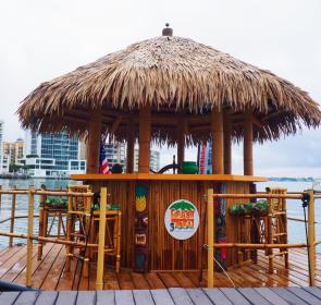 Cruisin tiki Boat.jpg Cruisin tiki Boat.jpg