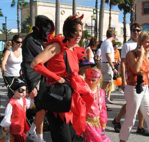 HalloweenParade2014__2017Opt.jpg