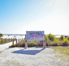 Siesta Key Beach_Visit Sarasota County_rgb_hd (2).jpg Siesta Key Beach_Visit Sarasota County_rgb_hd (2).jpg