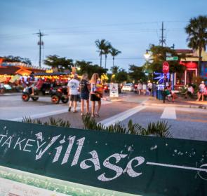Siesta_Key_Village_SN7SXRSuoIqdCcN6eY7GTcs18q0ABlZBh_rgb_l.jpg