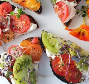 TomatoTartines__02_OPT.jpg