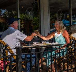 dining outside of columbia restaurant