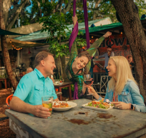 couple dining at owens fish camp in sarasota florida
