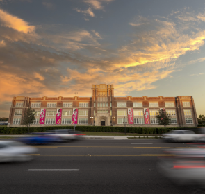 sarasota art museum building at sunset