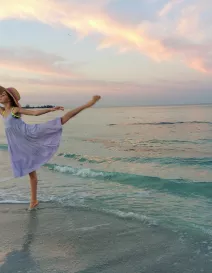 balletmom.by_.the_.ocean Instagram 1613-ig-1498692404798337816_4815745423.jpg