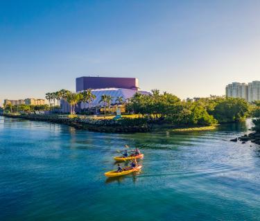kayaking_sarasota_bay_with_van_wezel