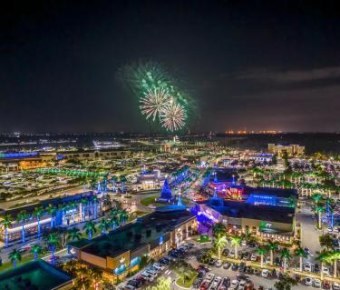 university town center holiday lights spectacular