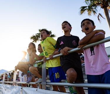 lakewood ranch crowd watching sarasota paradise play