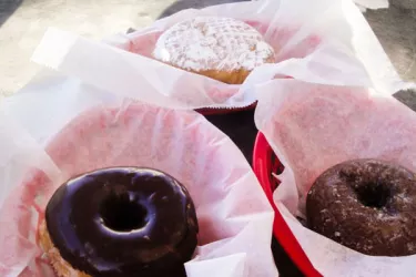 Abbe's-Donuts-1_MilesArticleOpt.jpg