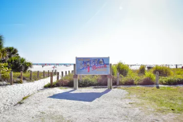 Siesta Key Beach_Visit Sarasota County_rgb_hd (2).jpg