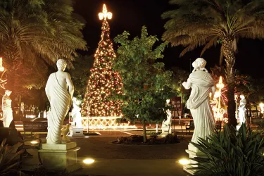 StArmandsHolidayLights120715_007_cmyk_l__OPT.jpg