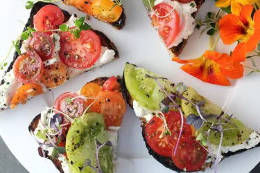 TomatoTartines__02_OPT.jpg