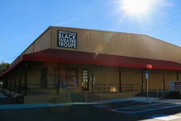WBTT-Theatre_web__OPT.jpg