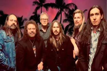 7 Bridges: The Ultimate Eagles Experience - Sarasota