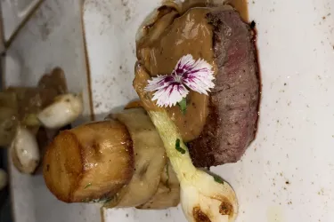 Filet & potatoes