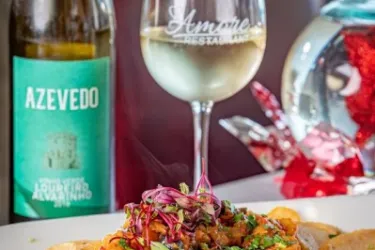 🍷 Wednesday – Wine Down Wednesday Photo