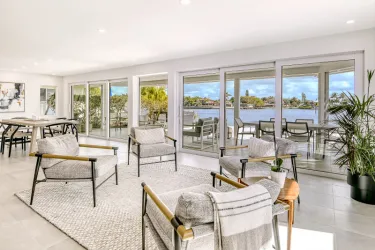 Altez Property Villa Krystal - Ease into the modern styling of the beautifully furnished stand-alone home, Villa Krystal. Located directly on Siesta Keys inter-coastal waterway in the highly desira... Photo