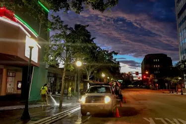 Gorilla Kleen Downtown Photo