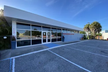 Boulevard Fine Art South Gallery Front Photo