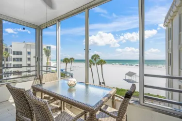 Island House Beach Resort Siesta Key - Enjoy the view from your vacation rental at Island House Beach Resort on the water at Siesta Key Photo