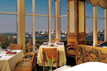 618_640x480.jpg Photo