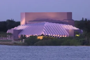 7375_780x480.jpg Photo