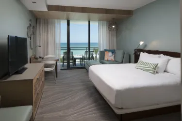 King Gulf View Guest Room - Enjoy spacious guest rooms and suites that reflect the laid back elegance of Florida's Gulf Coast Photo